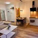 Gate Old Town Apartment Zadar