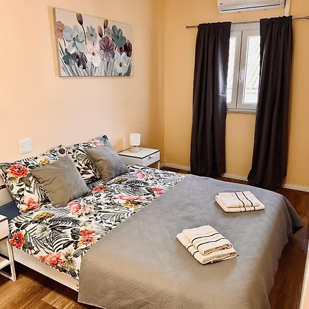 Gate Old Town Apartment *