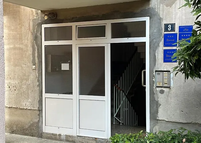 Gate Old Town * 扎达尔